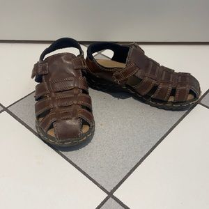 Buster Brown sandals